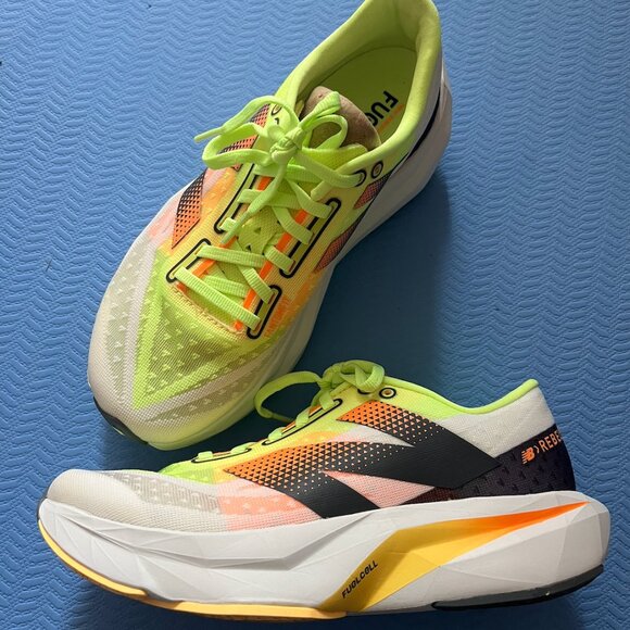 New Balance FuelCell Rebel V4 - Picture 2 of 4
